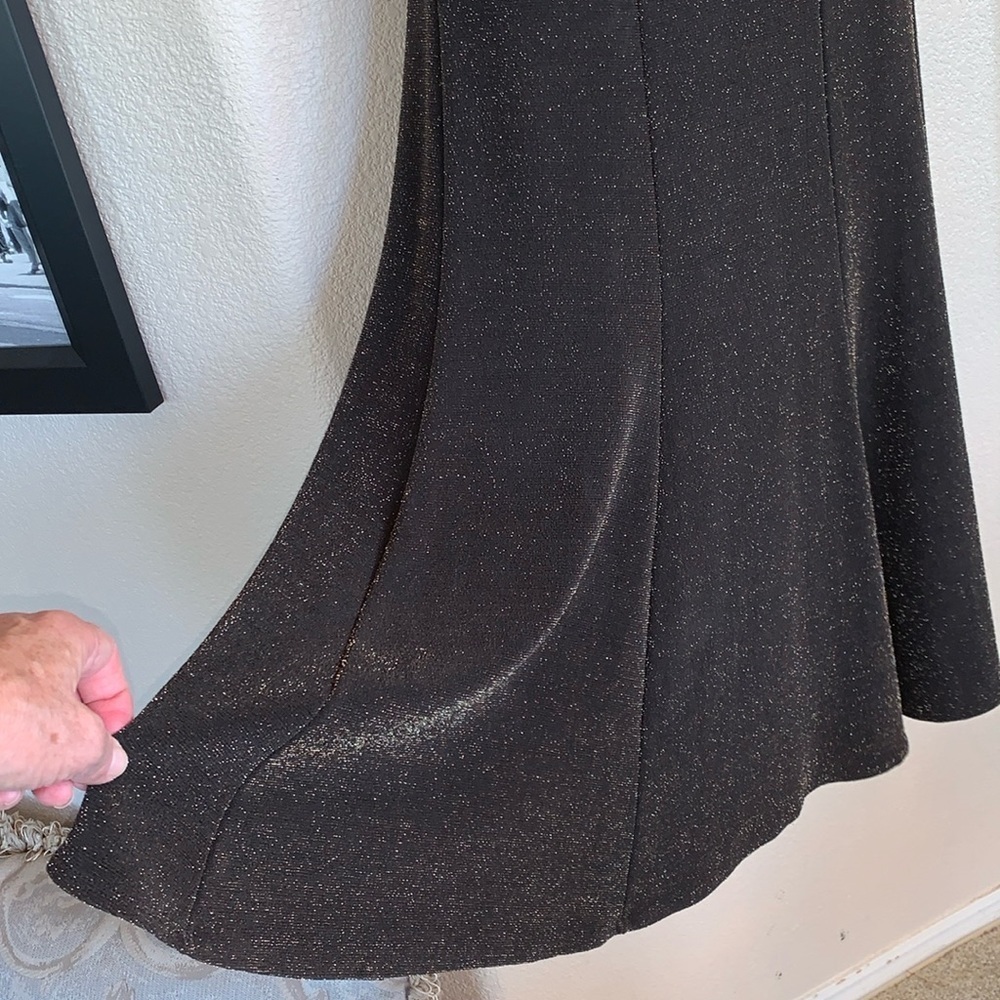 CHICO’s TRAVELER full skirt, black, gold flecks. Elastic waist. Sz 1 (US 8) - Picture 4 of 15